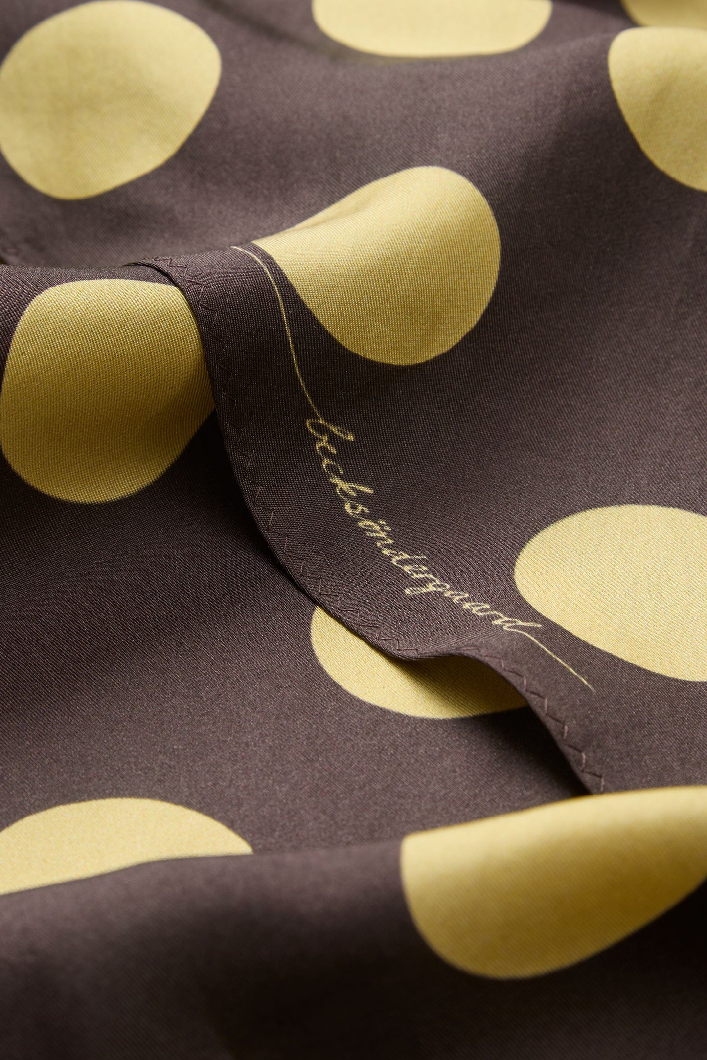 Maxi Polka Triangle Sia Scarf OneSize - Becksöndergaard