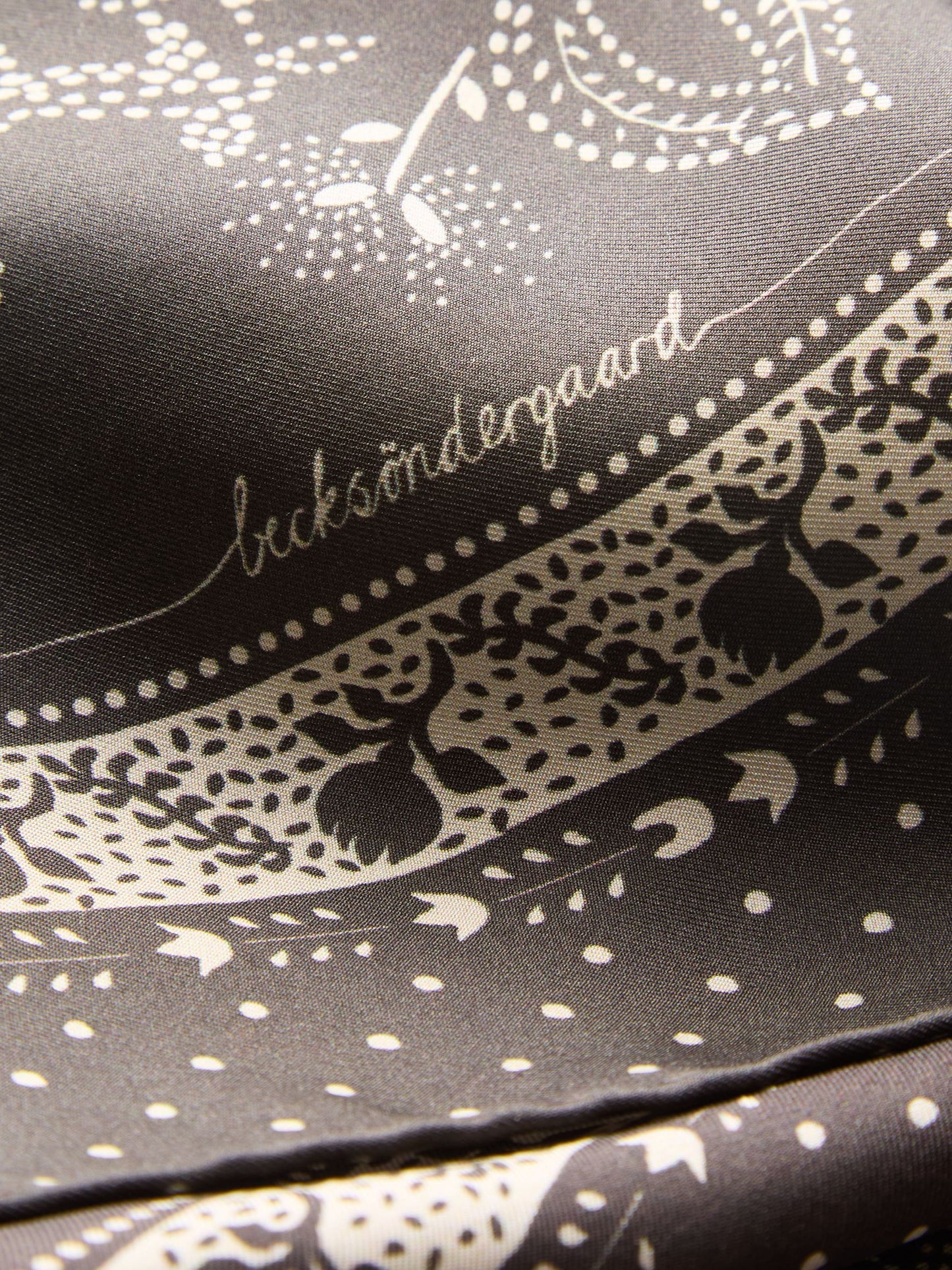 Dotted Flora Sia Scarf OneSize - Becksöndergaard