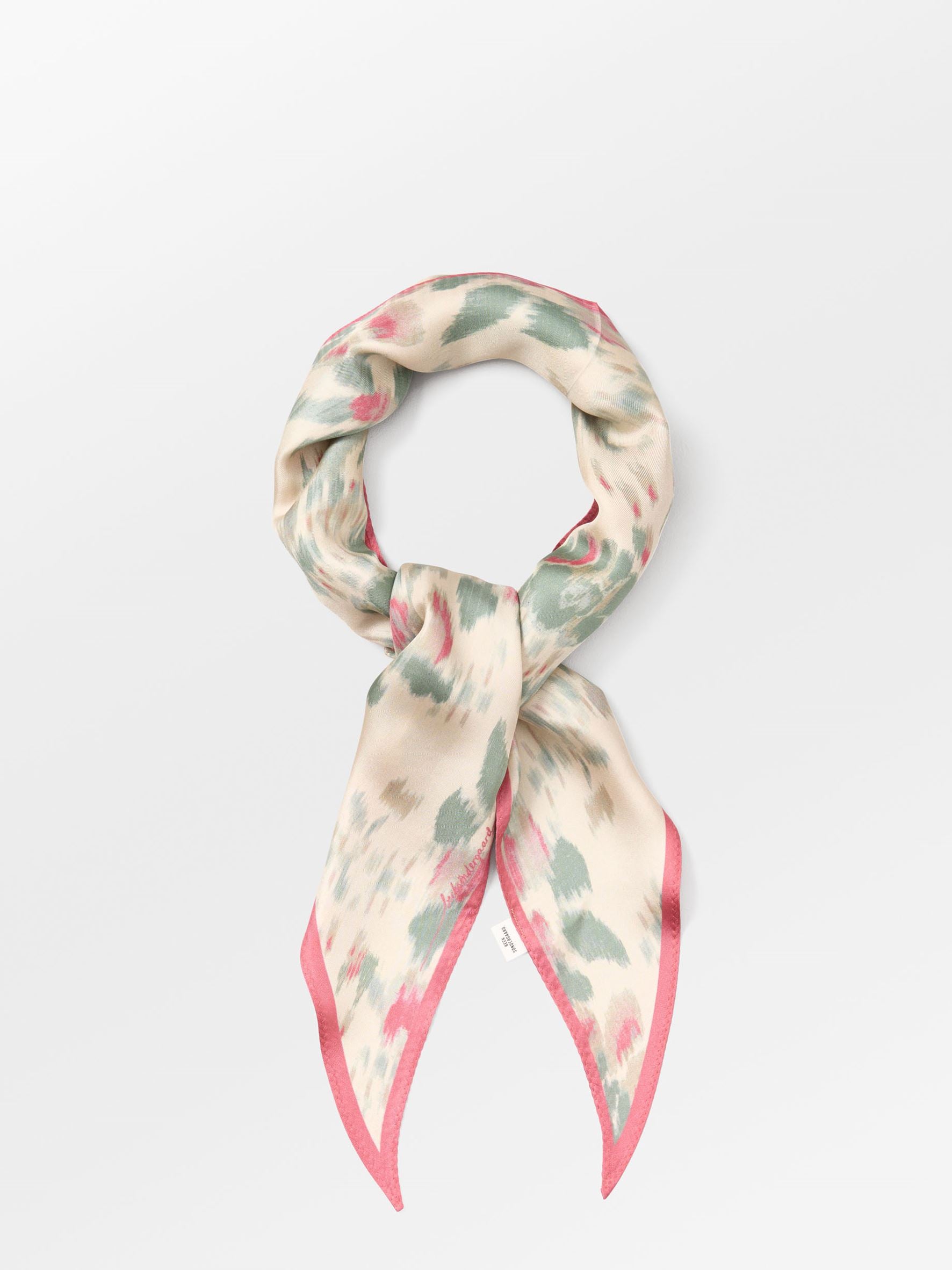 Tapelia Triangle Sia Scarf OneSize - Becksöndergaard