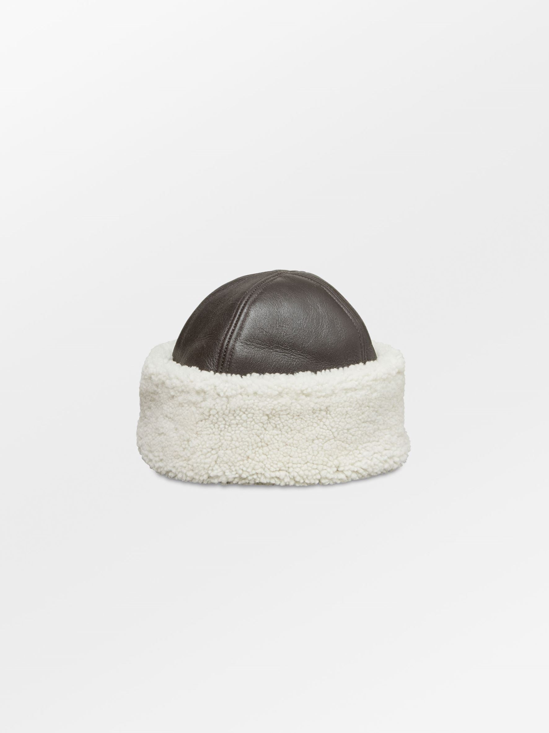 Dora Smooth Shearling Hat Clothing - Becksöndergaard