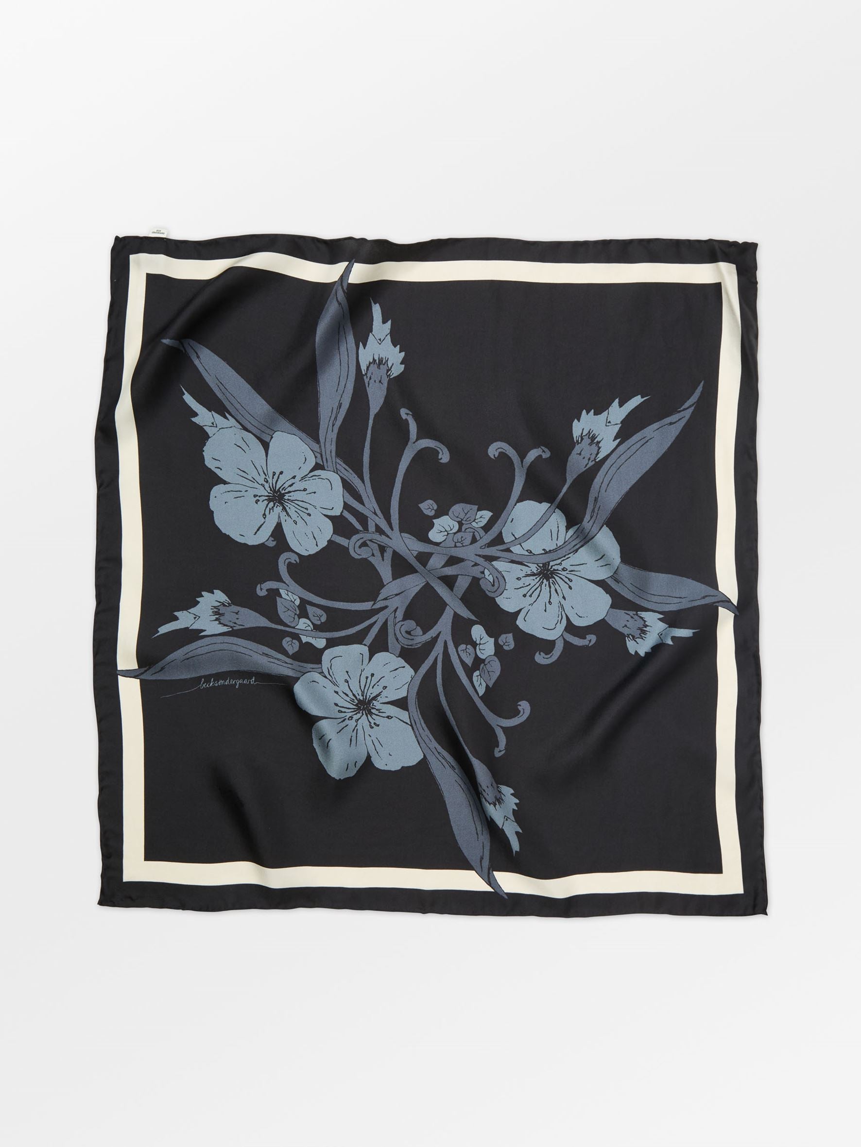 Magna Flower Sia Scarf OneSize - Becksöndergaard