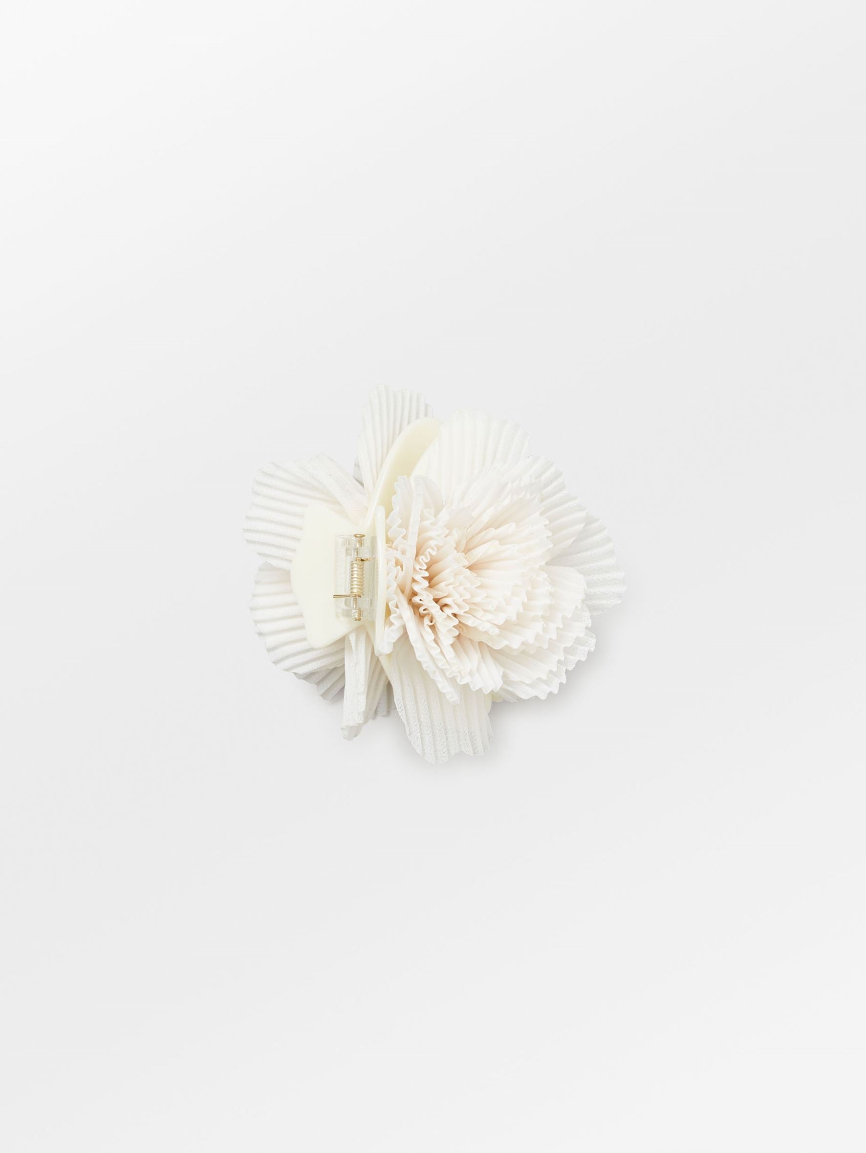 Plissé Flower Hair Claw - White OneSize   - Becksöndergaard